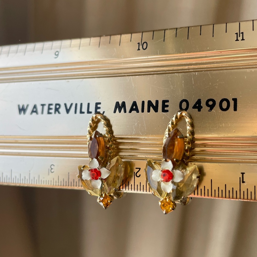 Vintage Gold Flower Austrian Crystal Clip-on Earrings - Picture 3 of 9